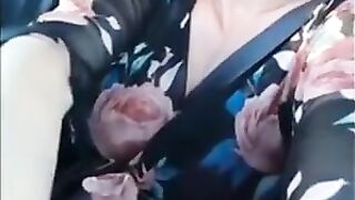 solo Milf car orgasm