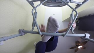 bizarropornos.com - Get Under My Toilet Chair